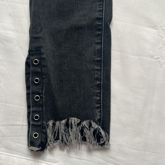 𝅺⭐️LOLA Jeans Blair Mid-Rise Ankle Jeans⭐️ - Picture 7 of 11